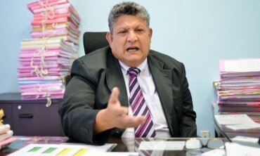 CNJ aponta depósito de R$ 250 mil no dia de decisão e determina suspensão de ação