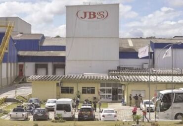 JBS pagará multa de R$ 11,7 milhões por jornadas de até 16 horas em frigorífico de MT