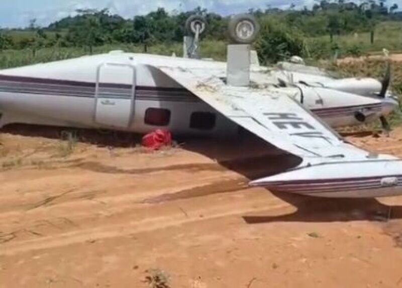 Avião de UTI aérea capota durante pouso em Nova Bandeirantes e médico fica  ferido | Cliquef5 - Noticias de Primavera do Leste e Campo Verde