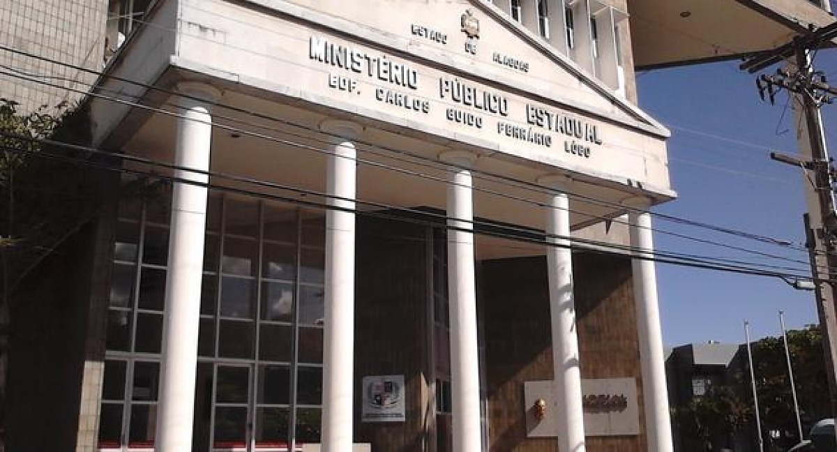 Professor é condenado a 7 anos por comparar aluno a chimpanzé